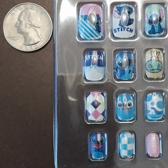 🧸 Stitch Press-on Nails - Picture 2 of 3